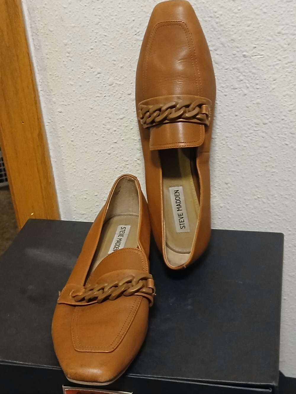 Steve Madden Rilynn Cognac Leather Chain Link Loafers - Size 11M